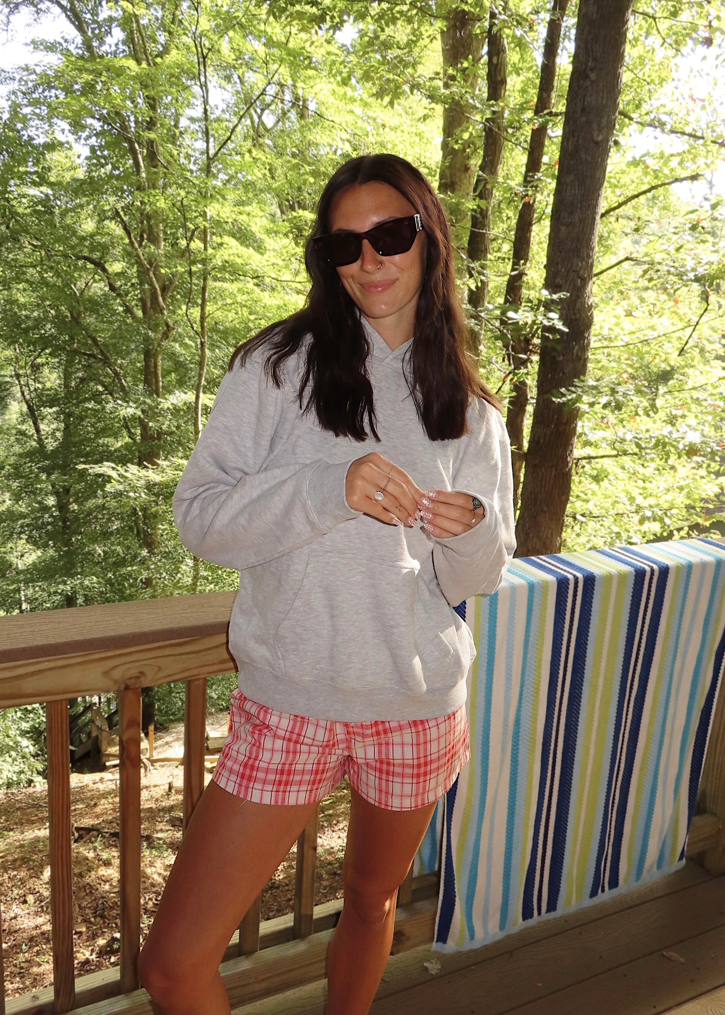 COZY COASTLINE - Light Gray Hoodie