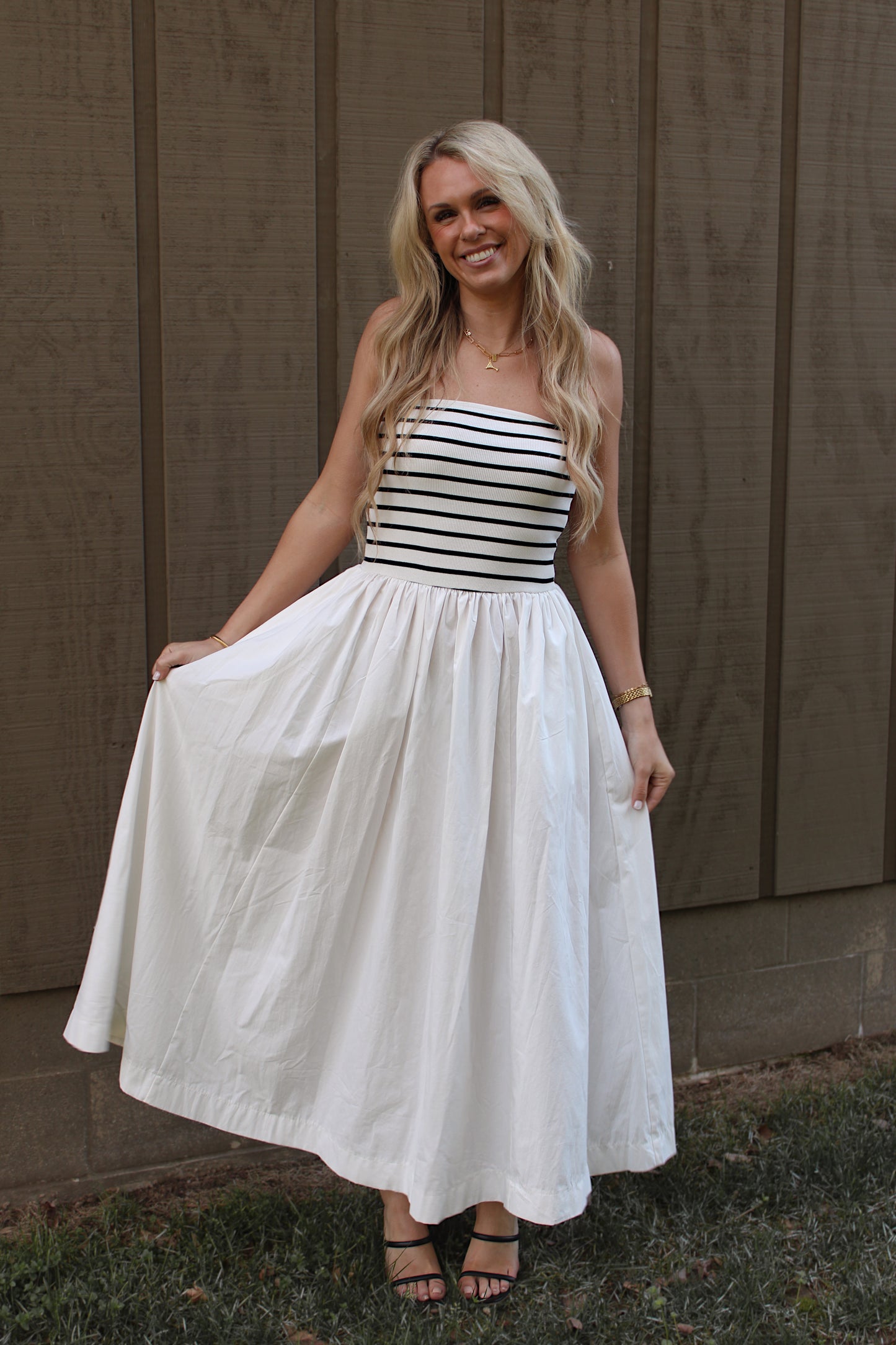 THE COASTLINE - Striped Strapless Flowy Midi Dress