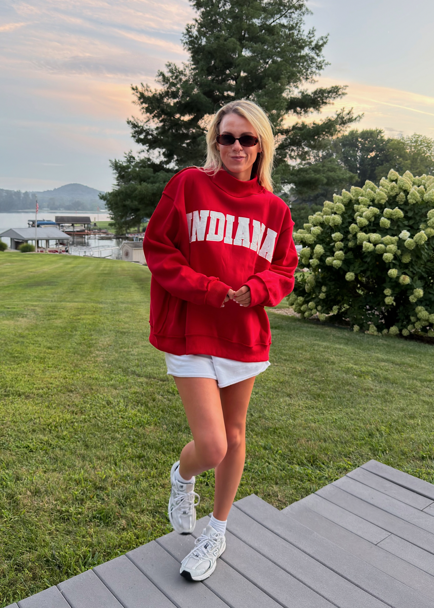 INDIANA Embroidered Mockneck