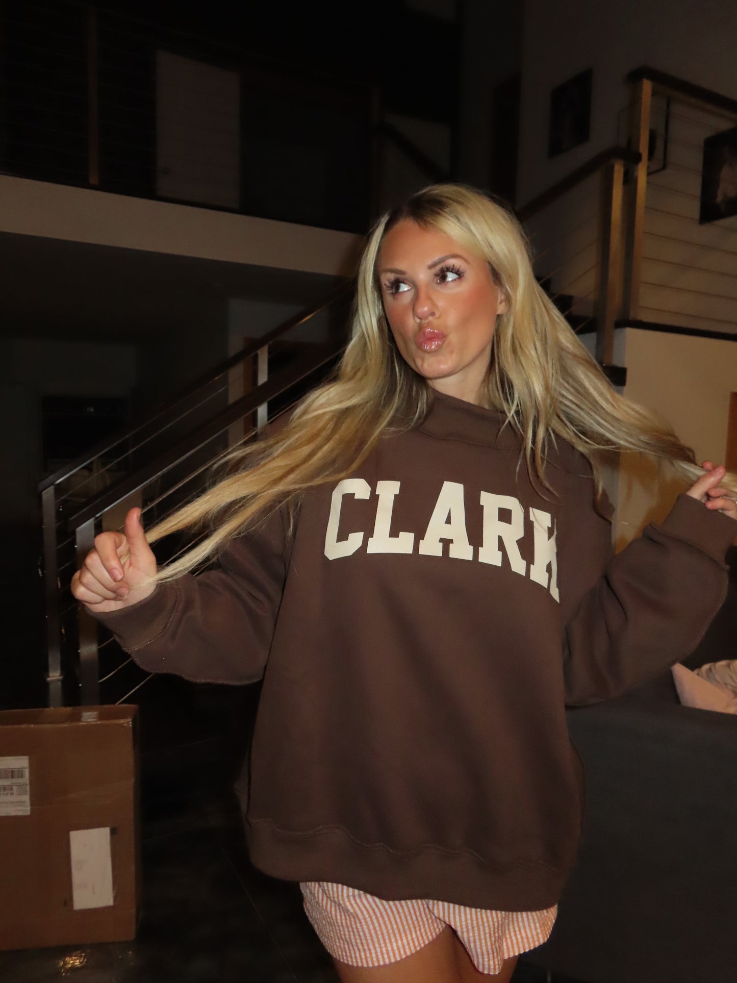 CLARK - Brown Reversible Crewneck