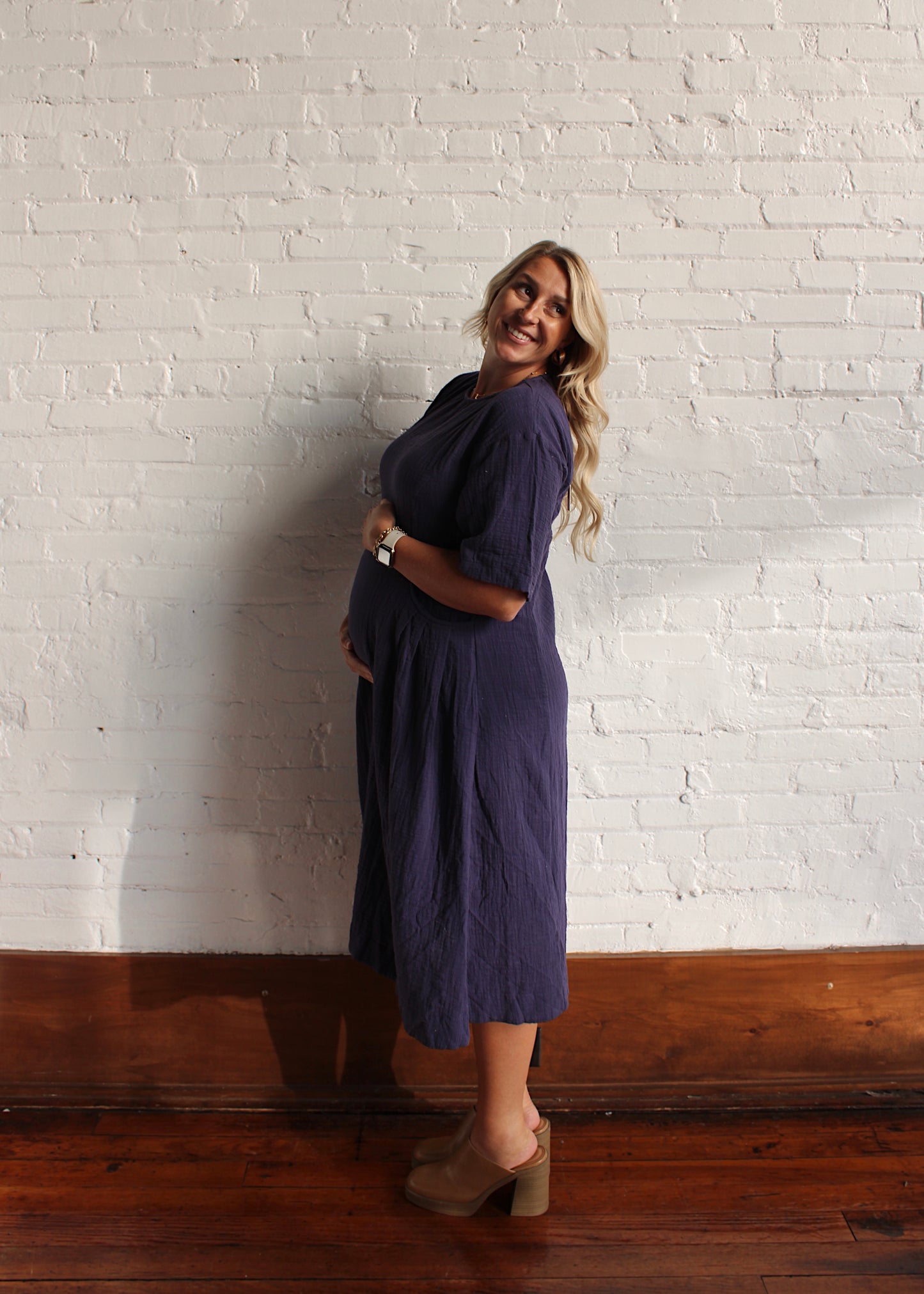 DATE NIGHT - Navy Linen Midi Dress