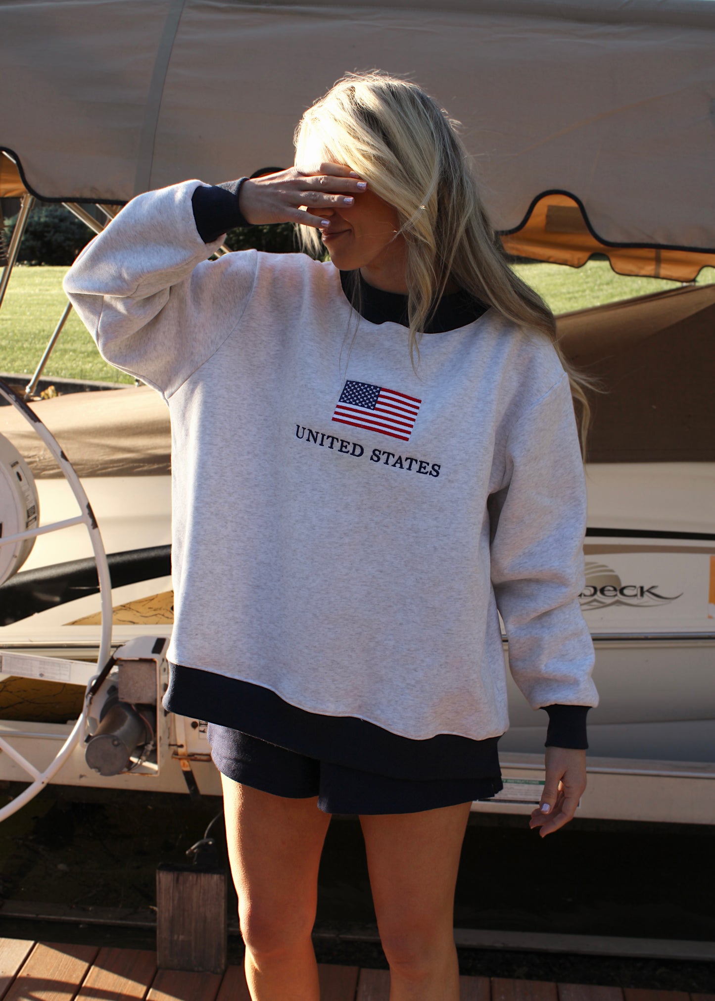 LONG WEEKEND - Embroidered US Mockneck