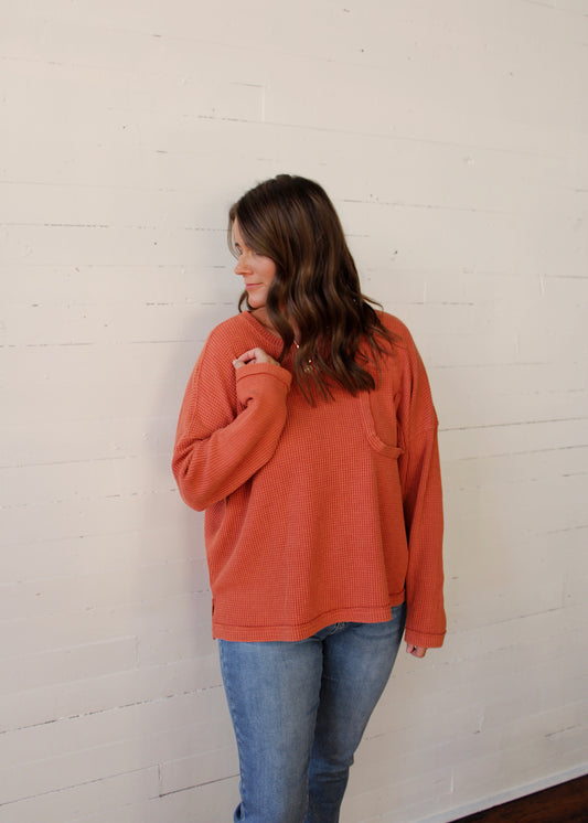 AUTUMN GLOW - Rust Waffle Knit