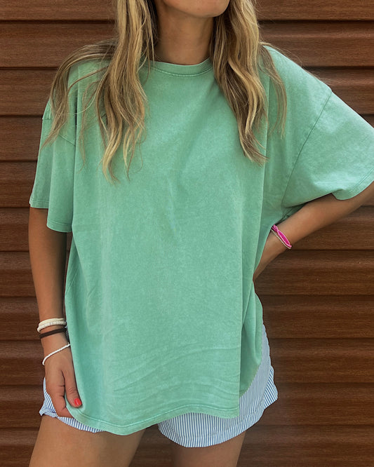 KIWI KISS - Mineral Wash Oversized Tee