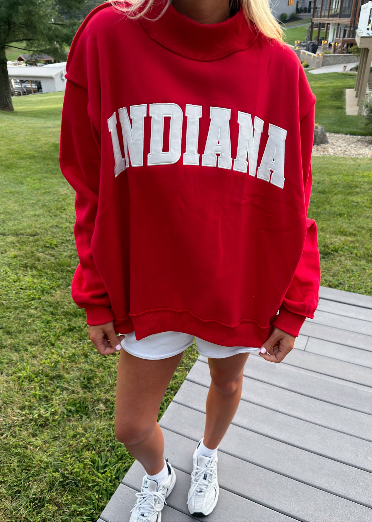 INDIANA Embroidered Mockneck