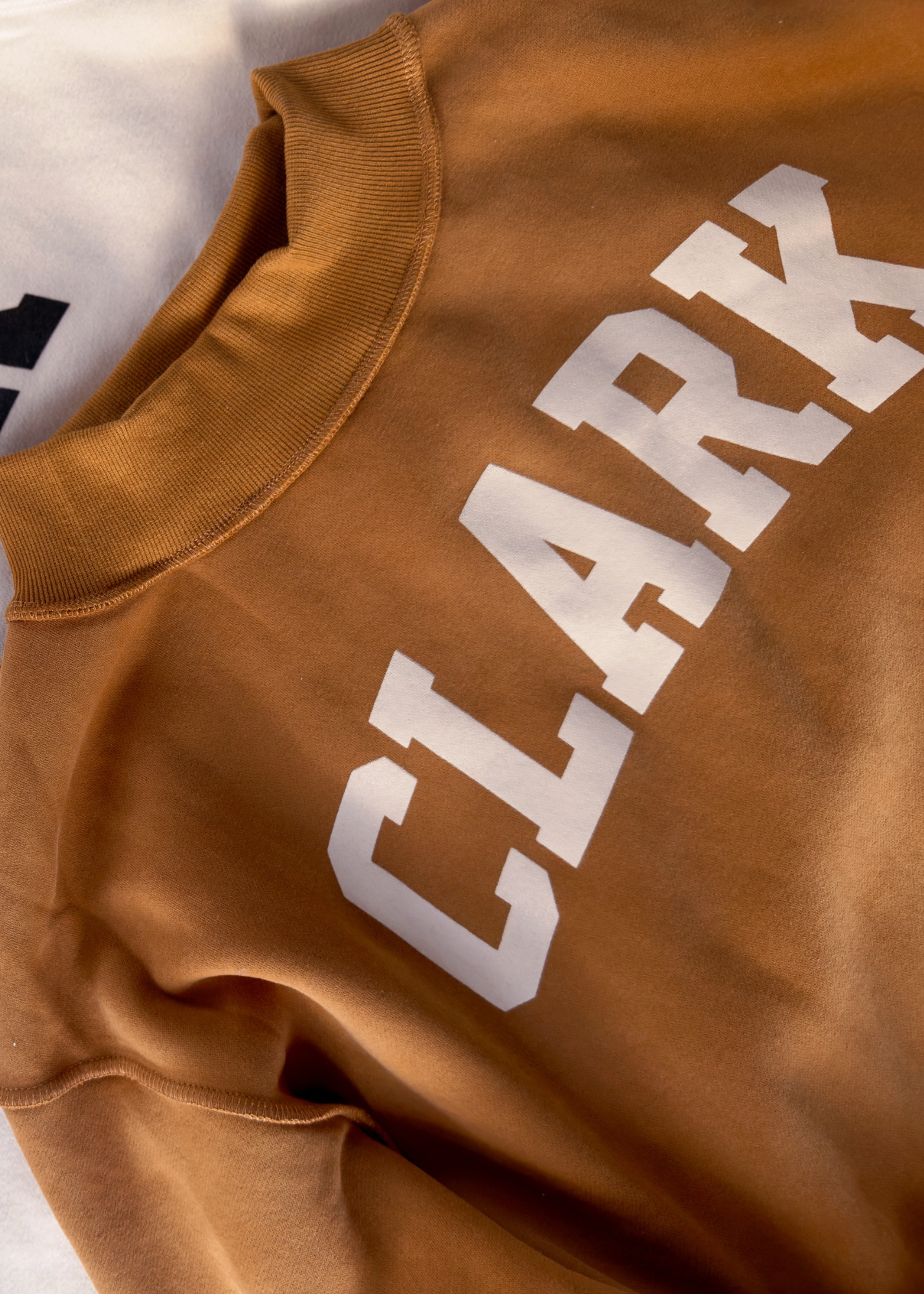 CLARK Mockneck - Pumpkin Spice Latte