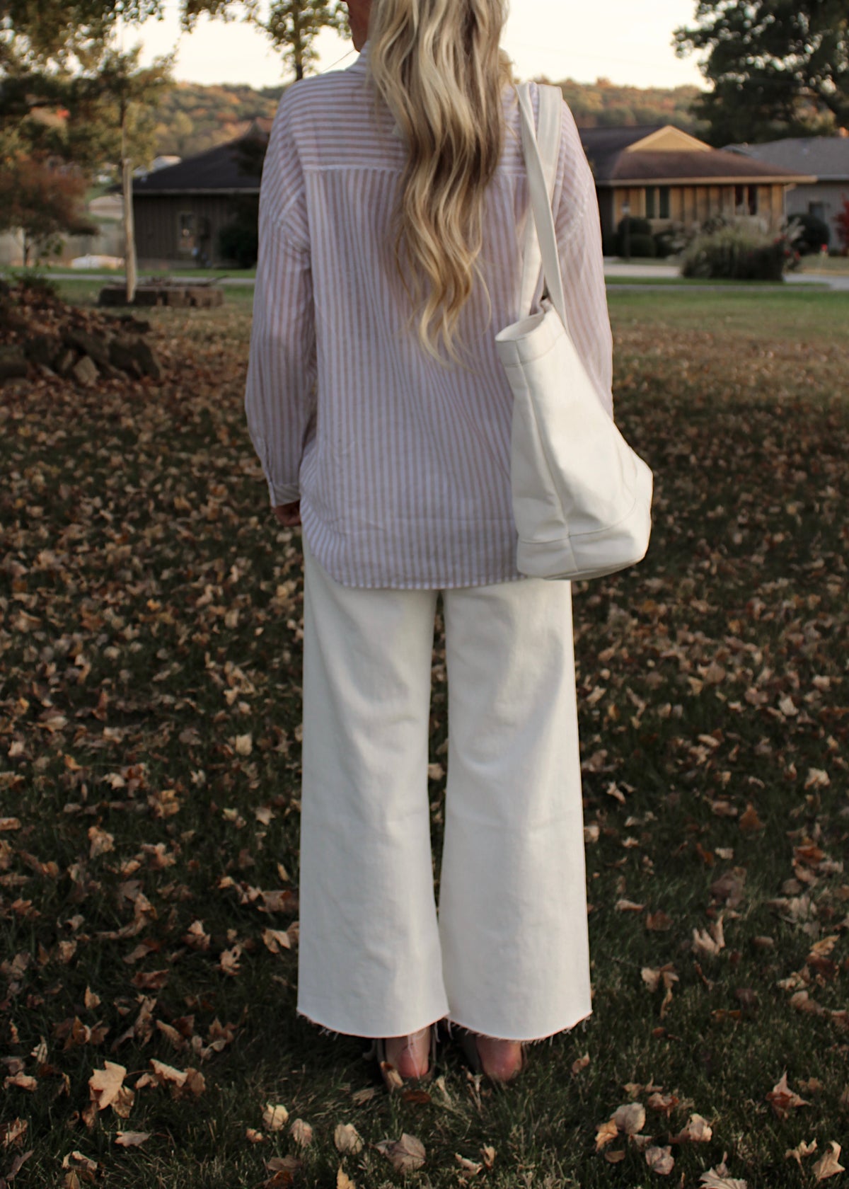 MORNING LAYERS - Beige Striped Button Down